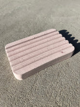 Charger l'image dans la galerie, Porte savon en béton