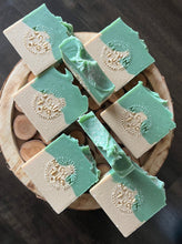 Charger l'image dans la galerie, Huile essentielle d’eucalyptus
